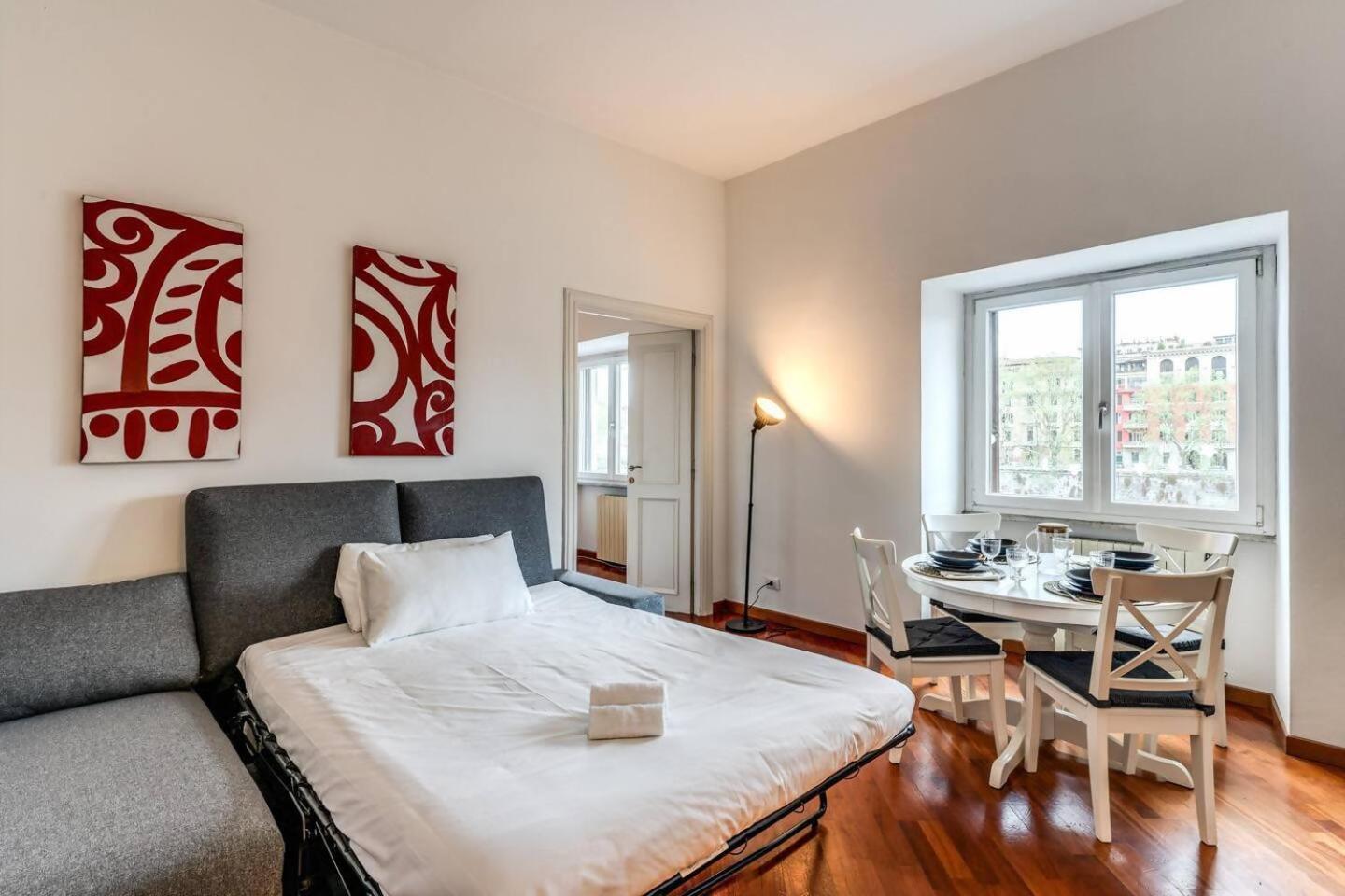 רומא Splendid Flat On The Tiber River מראה חיצוני תמונה