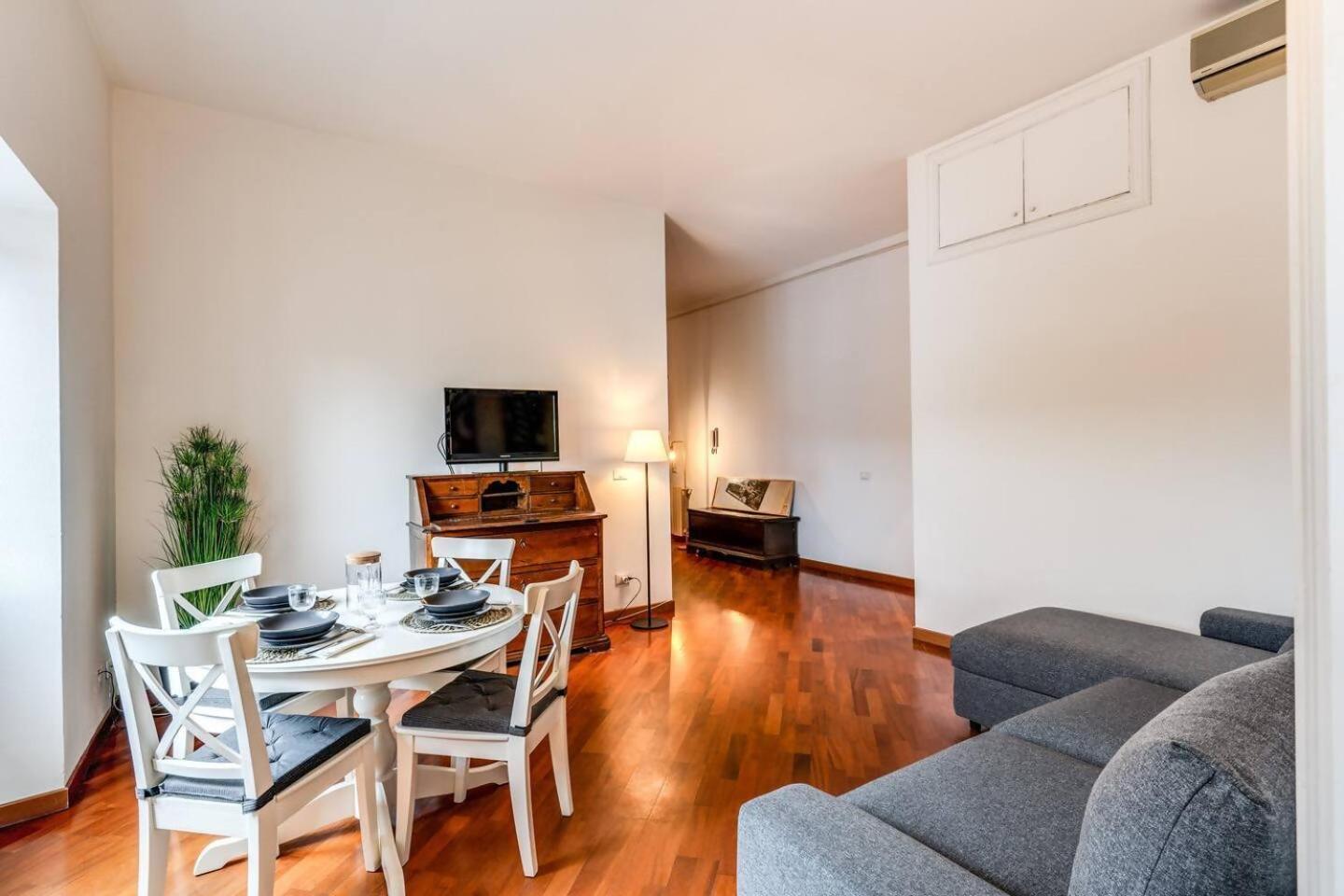 רומא Splendid Flat On The Tiber River מראה חיצוני תמונה